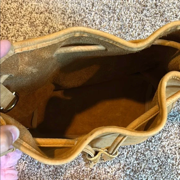 Vintage Dooney & Bourke Tan Leather Bucket Bag - Picture 4 of 13